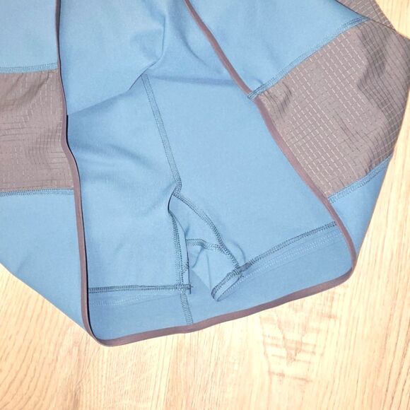 Mountain Hard Wear Dark Teal Stretch Skort Size Medium - Picture 3 of 4